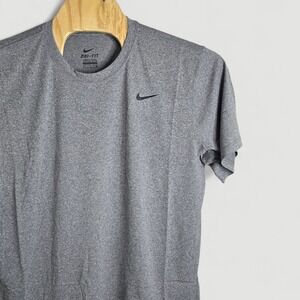 Nike Dri Fit Mens Training T Shirt Gray XL Style 727982 Polyester